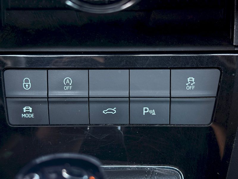 Škoda Octavia (2019) Combi 2.0 Tdi 135 kW DSG 4x4 L - fotka 16 z 27