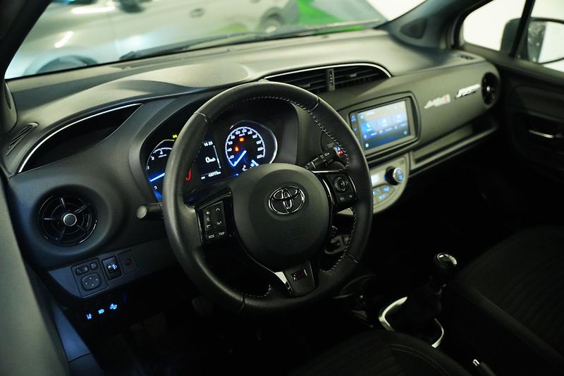 Toyota Yaris - fotka 15 z 27