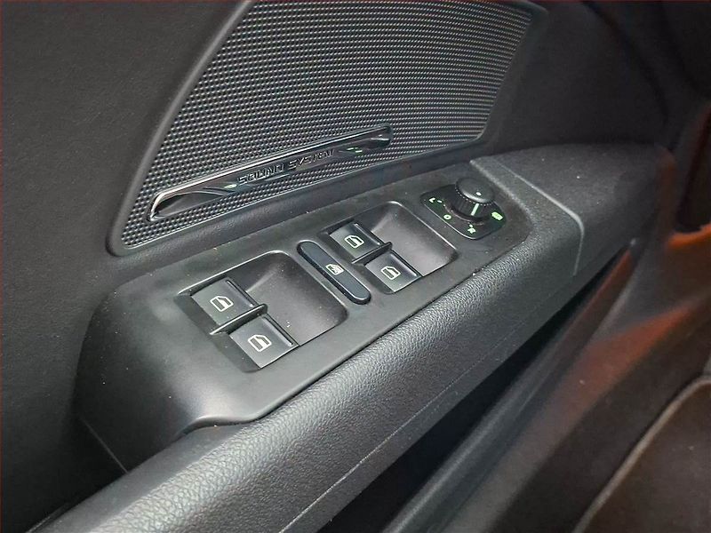 Škoda Superb (2011) Elegance 3.6 FSI V6, 4X4 - fotka 20 z 21