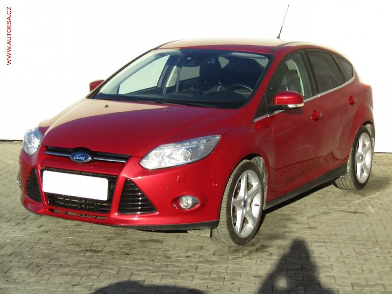 Ford Focus (2012) 1.6i, ČR, AT, xenon, autoAC - fotka 3 z 3