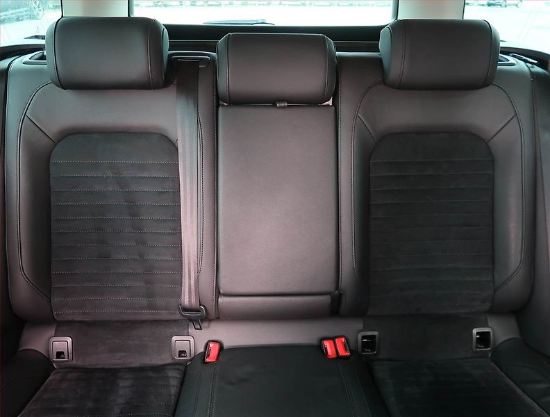 Volkswagen Passat (2019) Highline 2.0 TDI, Automat - fotka 10 z 22