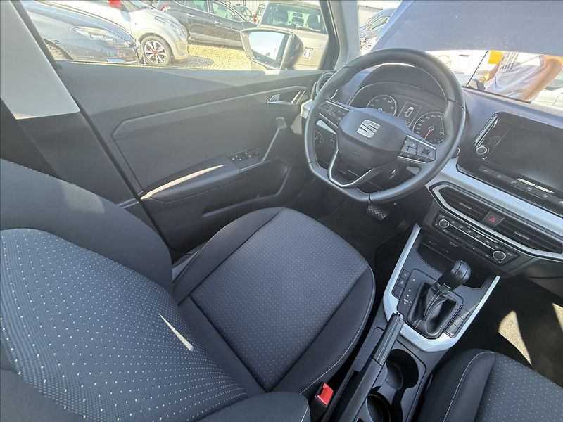 Seat Arona 1,0 TSI DSG 81kW 39.000Km - fotka 25 z 33