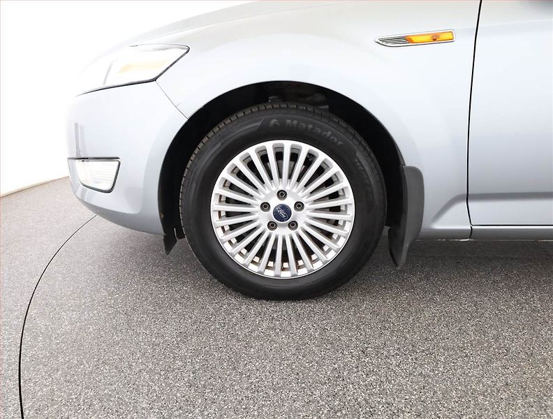 Ford Mondeo (2010) 2.0 TDCi, ČR,1.maj, Tempomat - fotka 17 z 17
