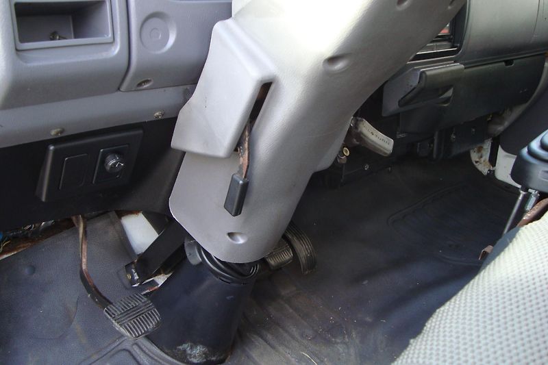 Nissan Cabstar (2003) 3.0TDi,88Kw,6-míst,STK+ME 9/28 - fotka 34 z 53