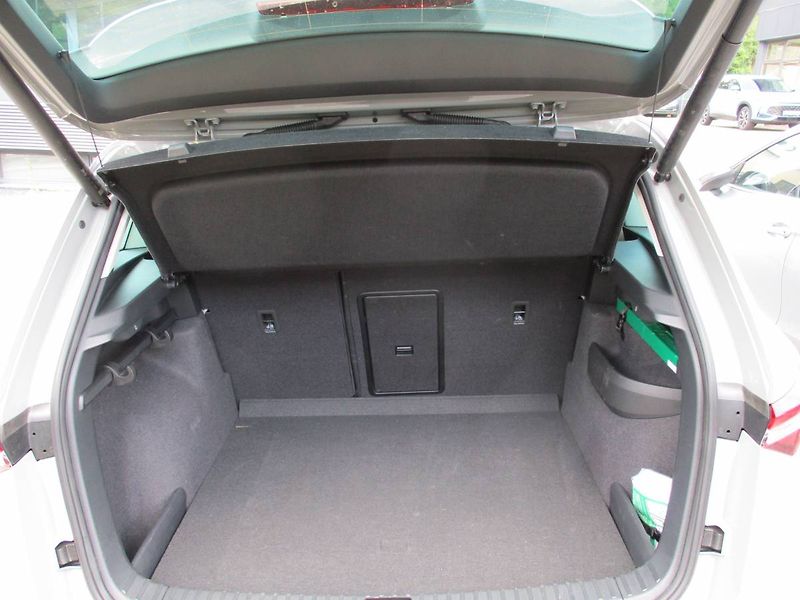Škoda Karoq Top Selection 1,5 TSI/110 kW D - fotka 17 z 18