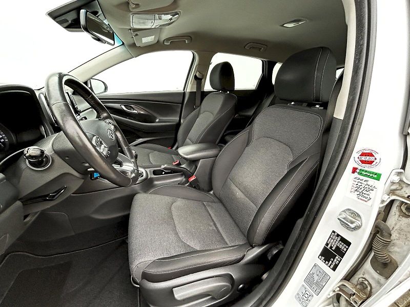 Hyundai i30 (2021) Combi 1.5 T-GDI MHEV MP6 Style - fotka 21 z 30