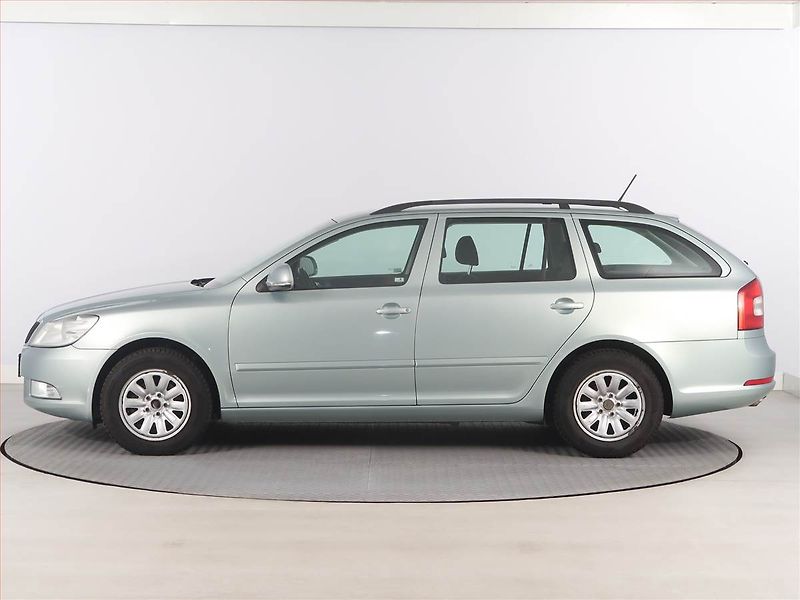 Škoda Octavia (2013) 1.6 TDI, po STK, pěkný stav - fotka 3 z 14