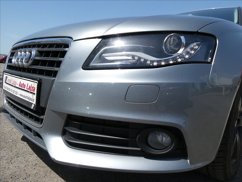 Audi A4 2,0 TDi 125kW serviska,NAVI - fotka 4 z 40