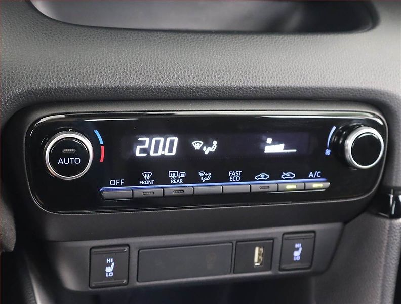 Toyota Yaris (2022) 1.5 VVT-i Hybrid, Automat, ČR - fotka 18 z 22