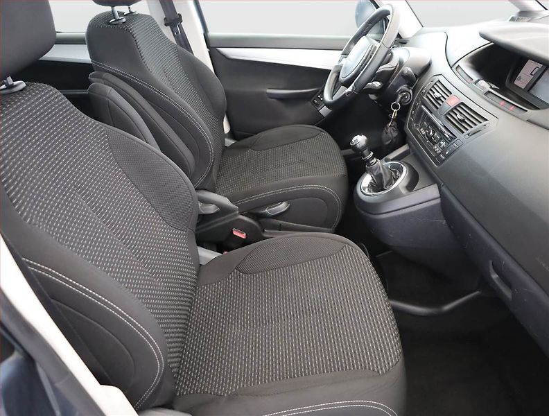Citroën C4 Picasso (2012) 1.6 HDi, 7 míst, jezdí výborně - fotka 7 z 17