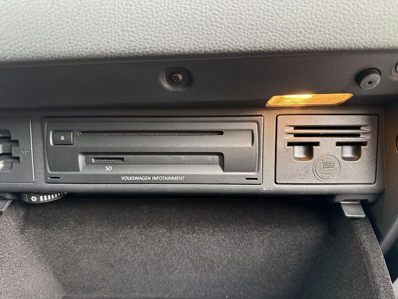 Volkswagen Golf Sportsvan 1,2 TSI Allstar - fotka 35 z 43