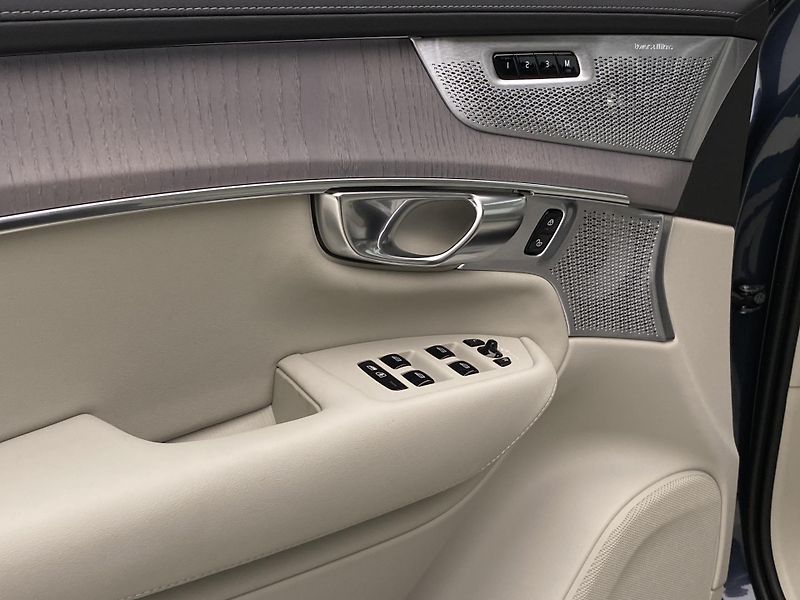 Volvo XC90 (2026) B5 AWD AUT BRIGHT PLUS 7míst - fotka 29 z 71