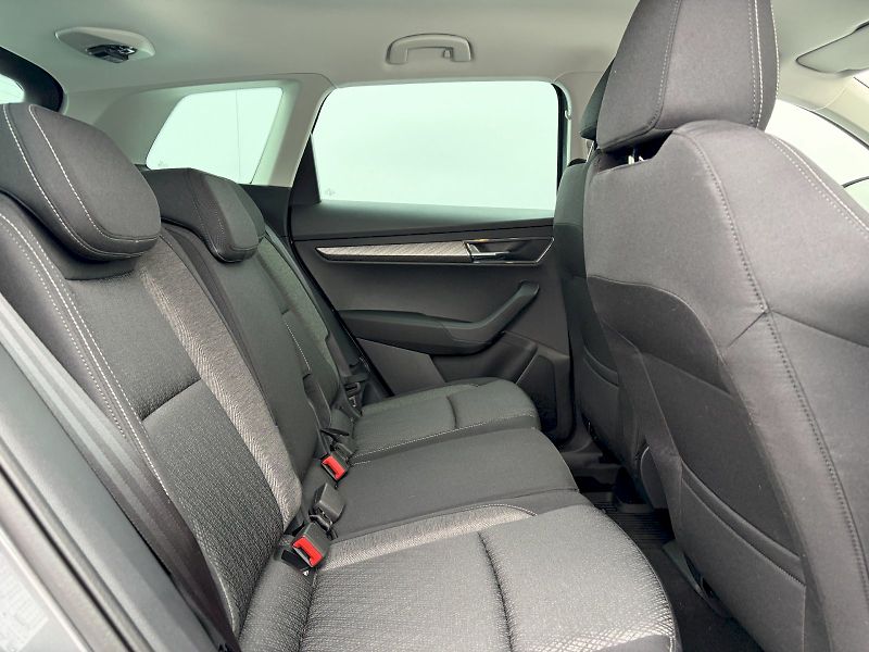 Škoda Karoq (2025) DSG 4x4  2.0 TDI / 110 kW / TO - fotka 12 z 34