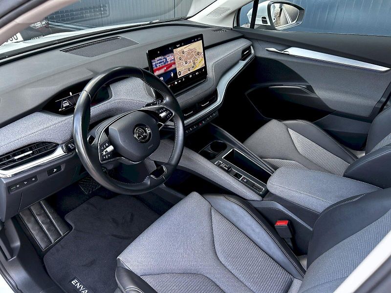 Škoda Enyaq (2021) 80 iV 150kW Loft - fotka 25 z 35