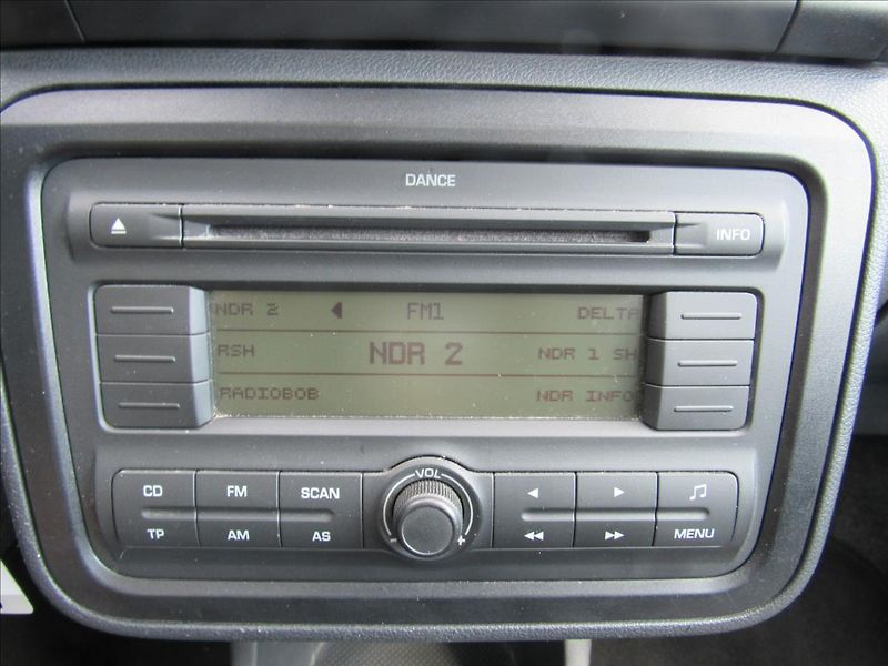 Škoda Fabia 1,9 TDi 77kW Combi Sport - fotka 17 z 32