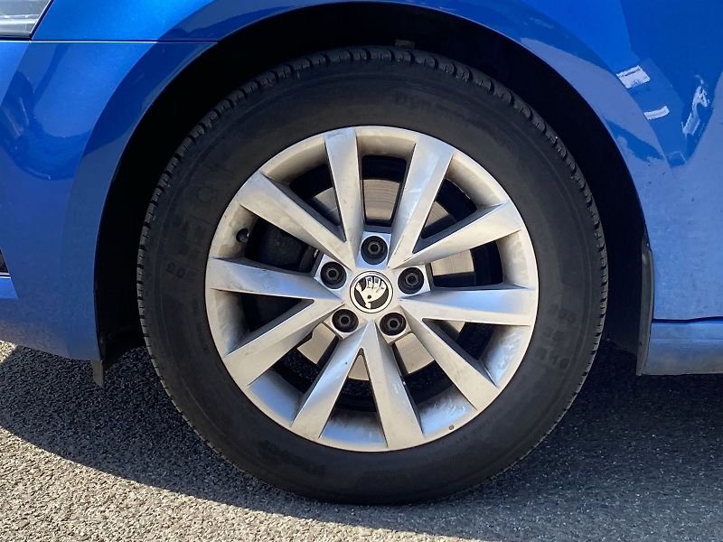 Škoda Octavia (2019) Combi 1.5 TSI Style - fotka 27 z 31