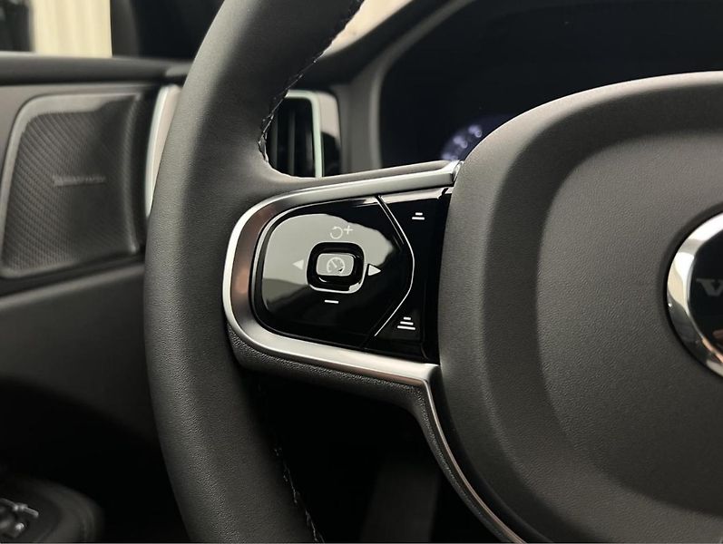 Volvo XC60 (2026) B5 AWD PLUS BRIGHT AUT - fotka 19 z 43
