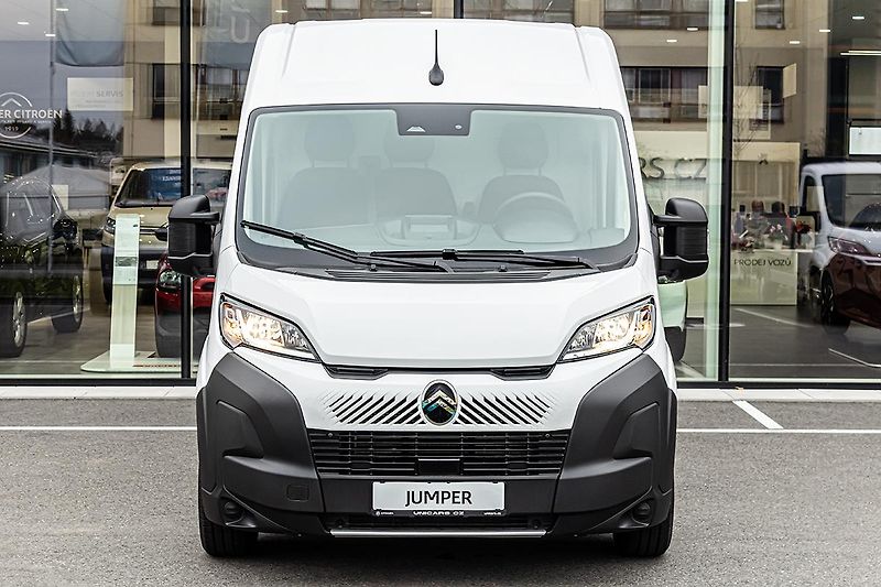 Citroën Jumper (2026) 2,2 35 L3H2 BlueHDi 140k - fotka 2 z 11