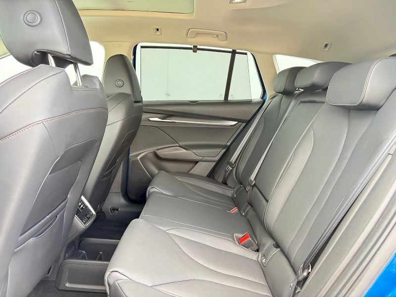 Škoda Enyaq (2026) 85X 210/82 / 4x4 / SELECTION - fotka 7 z 35