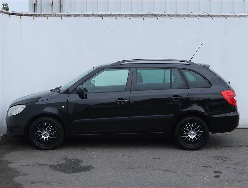 Škoda Fabia (2010) Ambition 1.2 TSI, Tempomat - fotka 3 z 16