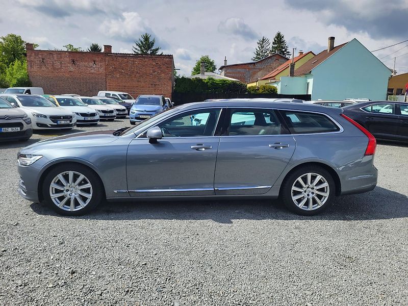 Volvo V90 D4 Drive-E INSCTRIPTION autom. - fotka 2 z 45