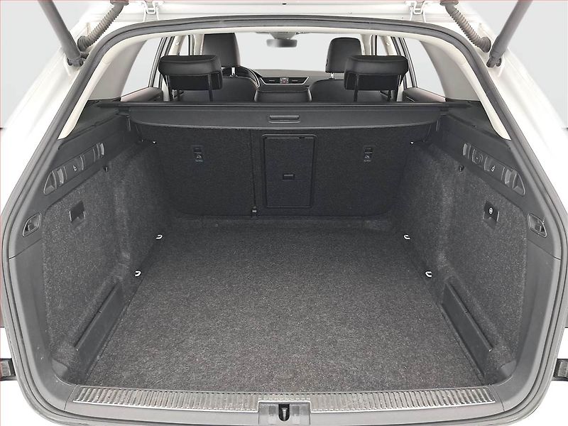 Škoda Superb (2021) Style 2.0 TDI, ČR,1.maj, Kůže - fotka 14 z 20