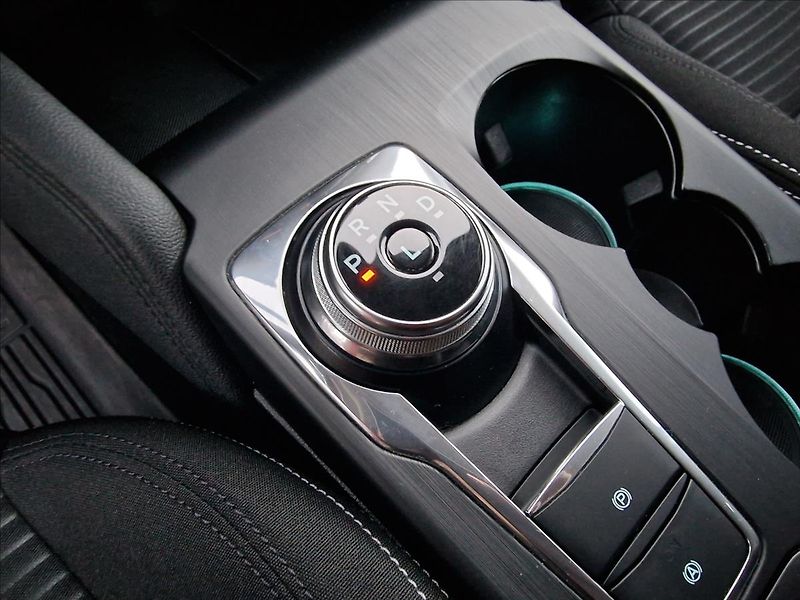Ford Focus 1.5TDCI Titanium,ČR,1.Majitel - fotka 32 z 46