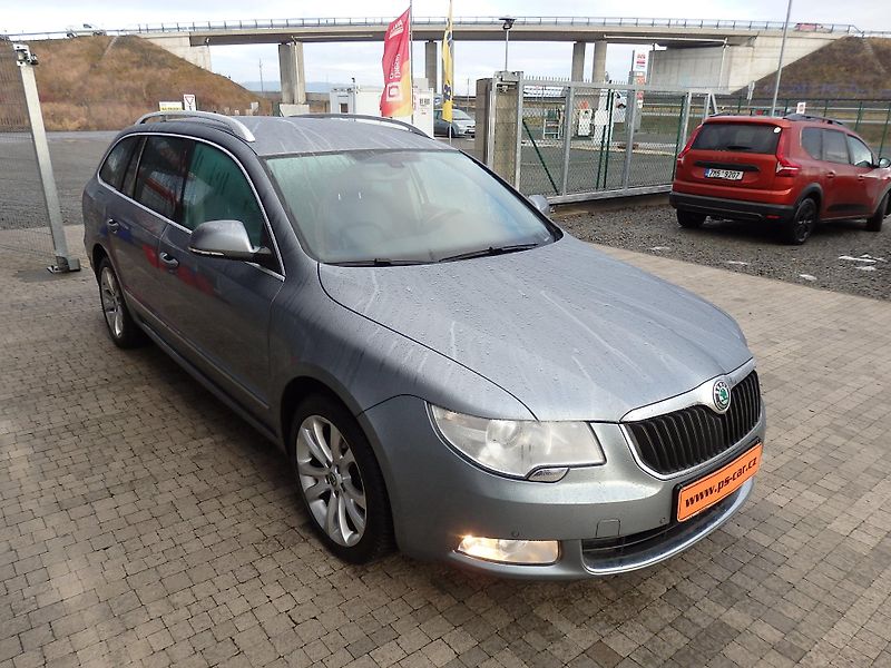 Škoda Superb 2.0 TSI 147 kW DIGI. KLIMA - fotka 3 z 28