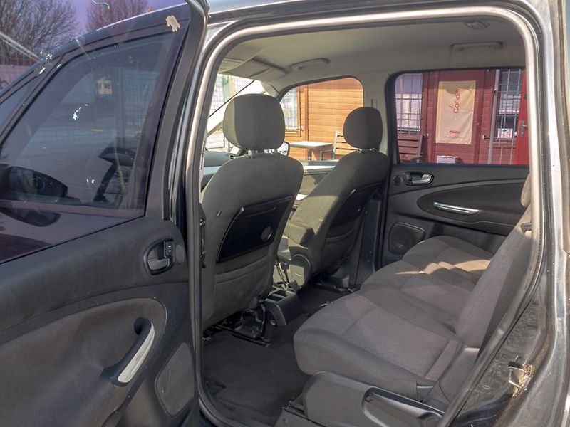 Ford Galaxy (2009) 2.0D 85KW 7 – TAŽNÝ - fotka 31 z 44