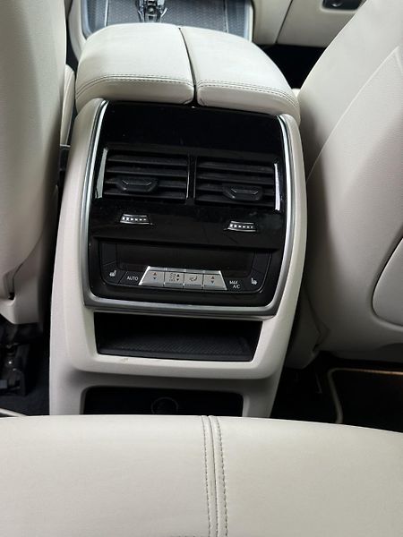 BMW X5 (2022) XDrive45e - fotka 28 z 39