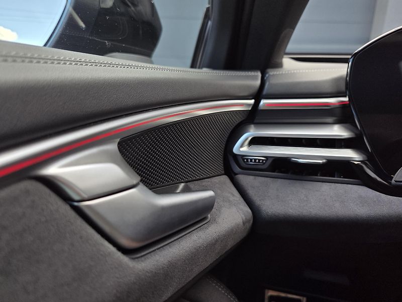 Audi A6 Avant TDi Q Matrix NezTop TZ  - fotka 45 z 62