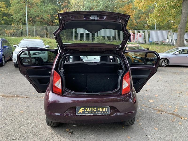 Seat Mii 1,0 i COSMOPOLITAN,ČR - fotka 17 z 17