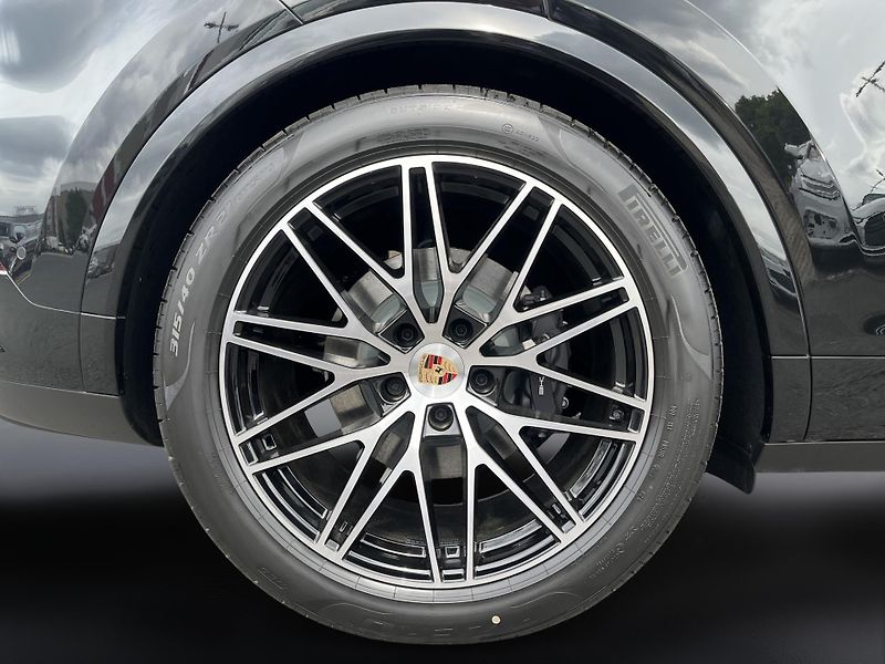Porsche Cayenne (2025) E-Hybrid Coupe - fotka 11 z 29