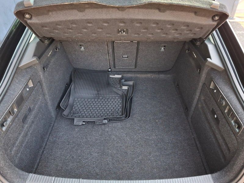 Škoda Superb (2022) Style Plus Top DSG 2,0TSi 140k - fotka 8 z 35