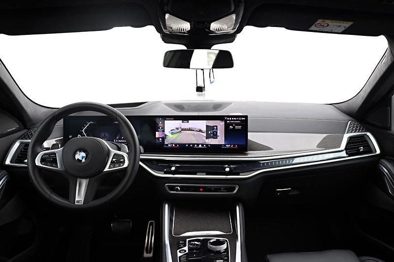 BMW X6 xDrive40d - fotka 11 z 24