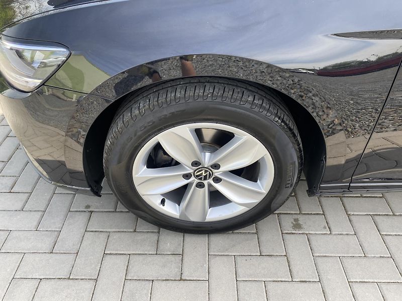 Volkswagen Passat 2.0TSI140kW-1xMAJ.-LED-DSG-ACC - fotka 9 z 49