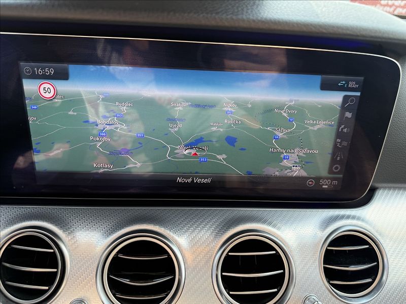 Mercedes-Benz Třídy E 2,0 4Matic ALL-TERREIN PANO LE - fotka 19 z 40