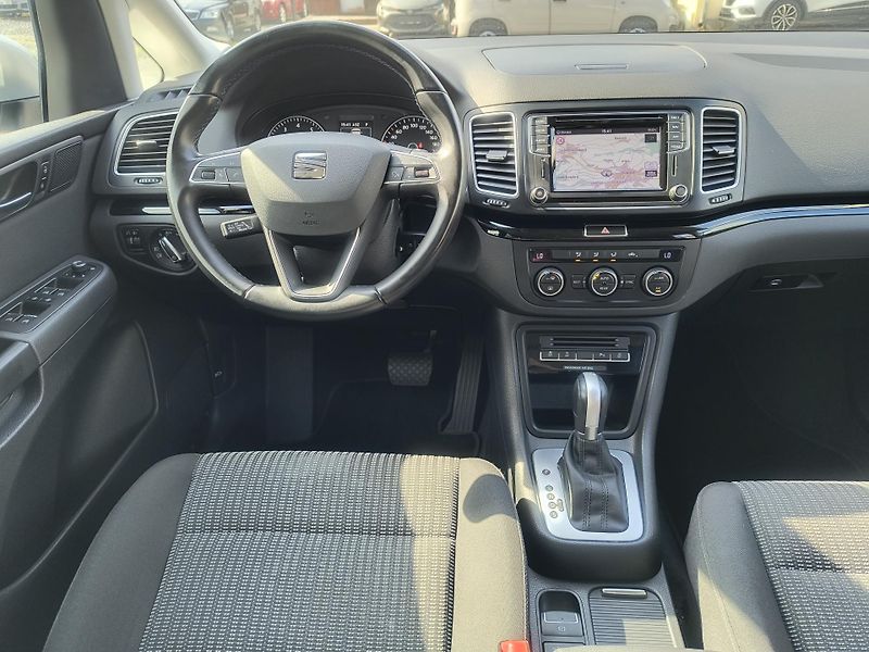 Seat Alhambra (2021) 1.4 TSI DSG 110KW/ NAVI/KAMERA - fotka 23 z 58