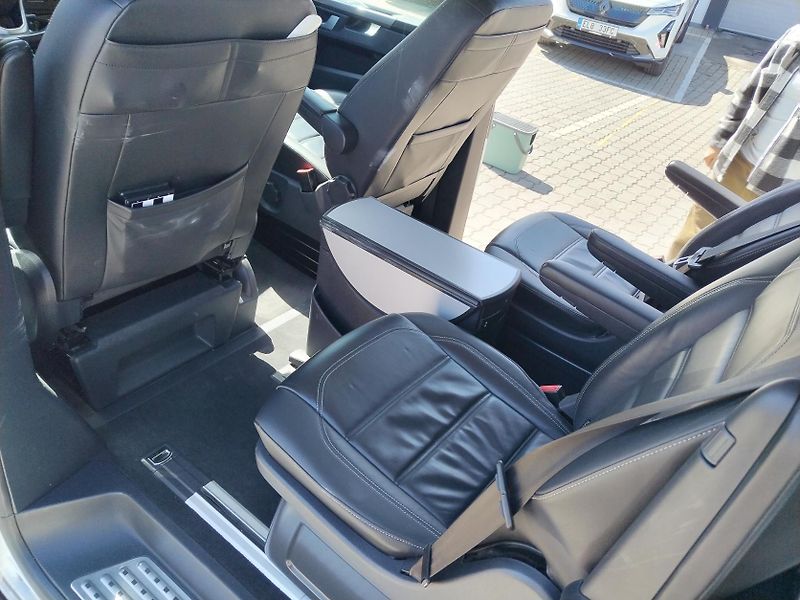 Volkswagen Multivan (2021) Multivan 2,0 TDI 4x4 146kW DSG - fotka 23 z 43