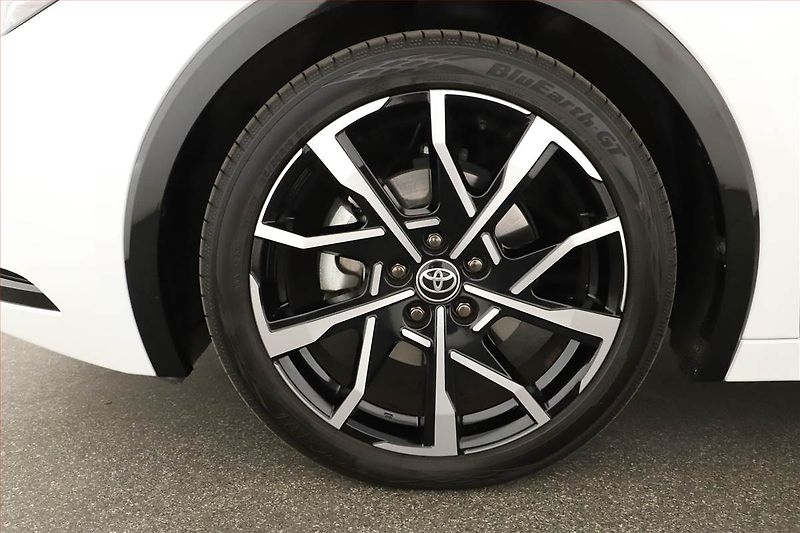 Toyota Prius (2024) 2.0 Plug-in Hybrid - fotka 12 z 21