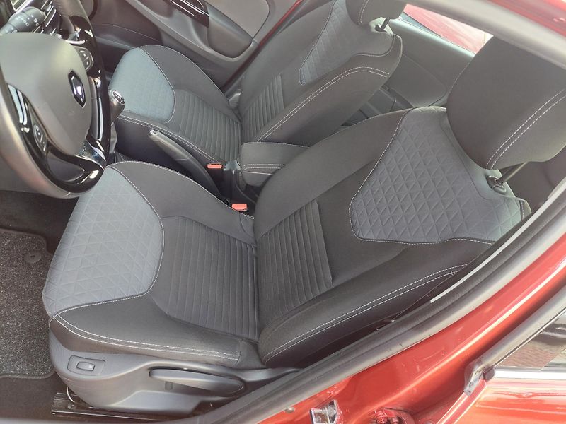 Renault Clio (2015) IV. Grandtour Luxe Tce 90  - fotka 18 z 40
