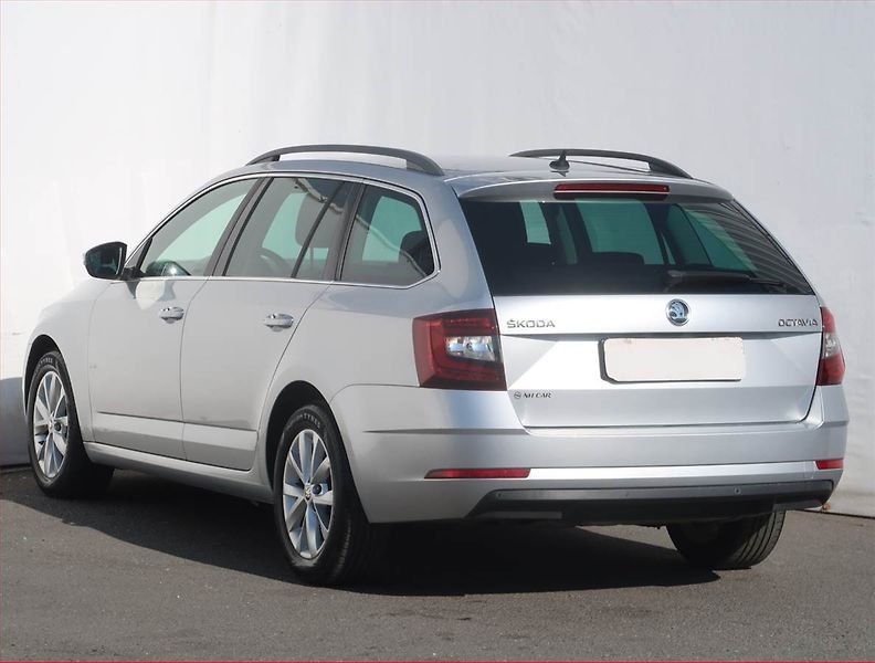 Škoda Octavia (2017) Style 1.6 TDI, Serv.kniha - fotka 4 z 22