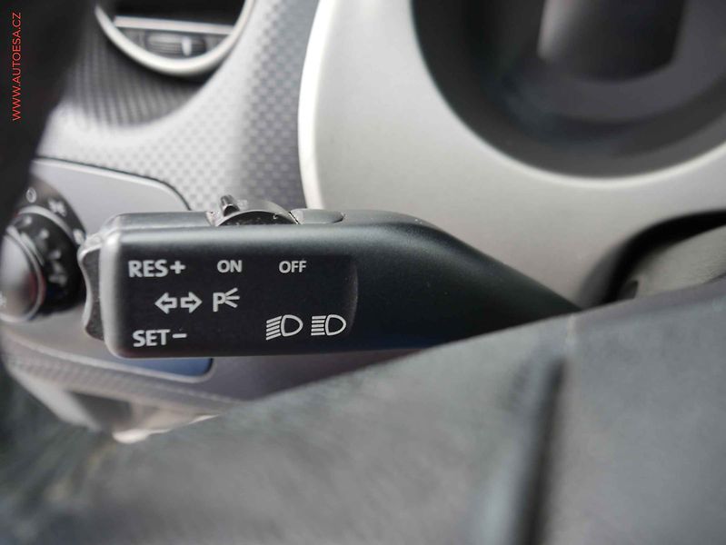 Seat Toledo (2005) 1.6i, ČR, AC, TZ - fotka 14 z 17