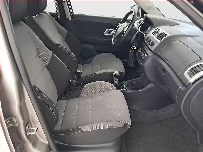 Škoda Fabia (2007) Sport 1.4 16V, po STK - fotka 9 z 15