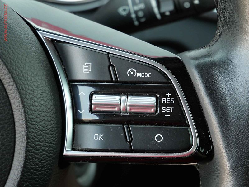 Kia Ceed (2020) 1.4 T-GDi, 2.maj,ČR, LED - fotka 13 z 23