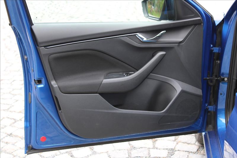 Škoda Scala 1.6 TDI / AMBITION / CZ - fotka 12 z 44
