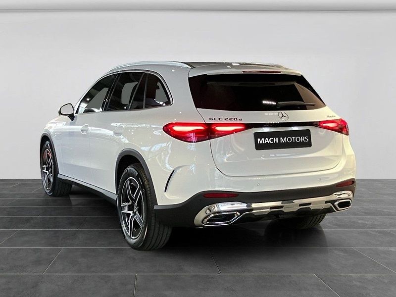 Mercedes-Benz GLC 220d 4Matic, DISTRONIC, - fotka 4 z 9
