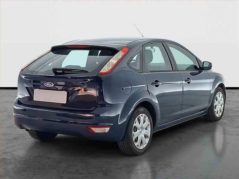 Ford Focus (2011) 1.6 16V, nová STK, zamluveno - fotka 5 z 13