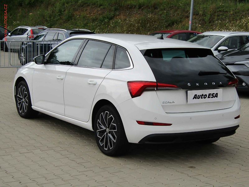 Škoda Scala (2022) 1.5 TSi, ČR, Style, DSG - fotka 6 z 15