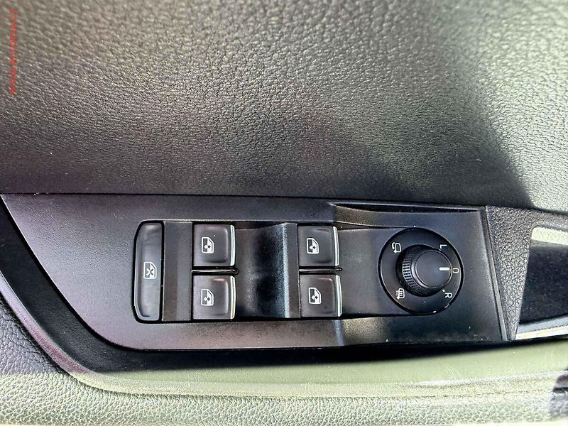 Škoda Superb (2016) 1.4 TSI, DSG, STK3/28 - fotka 11 z 19